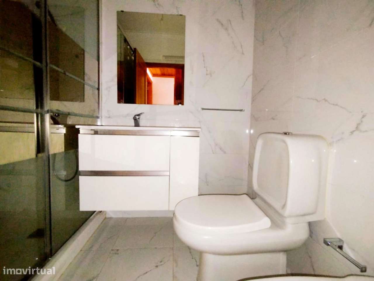 Grande Oportunidade - T2 |4º andar com arrecadação-8