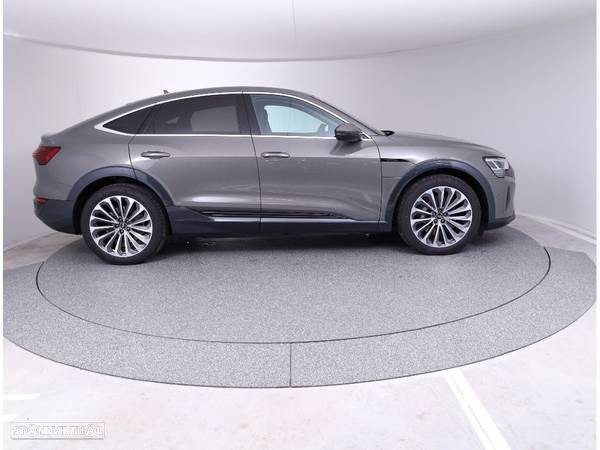 Audi Q8 e-Tron Sportback 55 quattro Advanced - 14