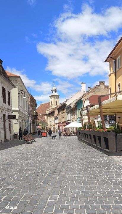 Apartament cu pod mansardabil in casa ingrijita - Piata Sfatului , Rep - Imagine principală: 2/8