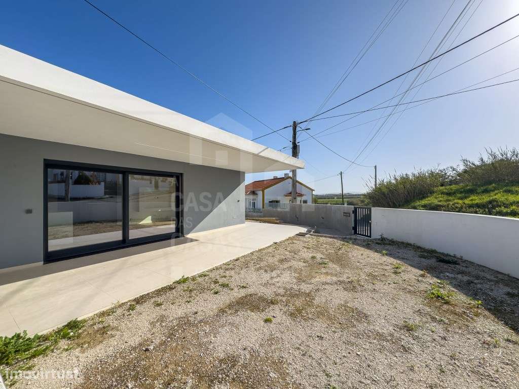 Vende Moradia T4 - Santa Cruz 5 km, A Casa das Casas-36