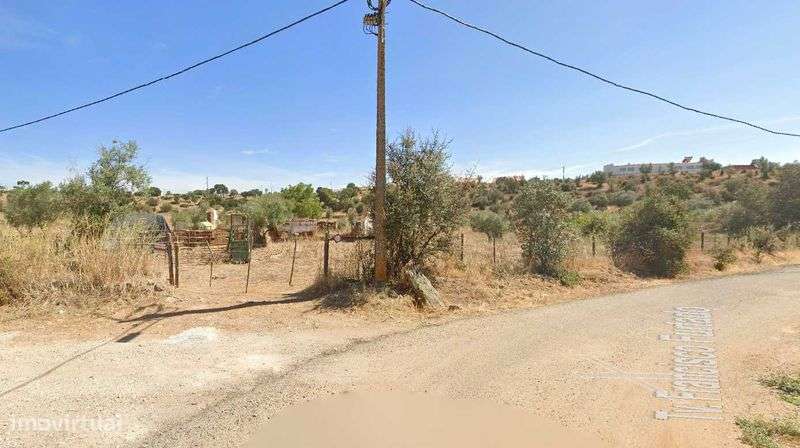 Herdade 10,3Ha com 2 Ruinas e possivel capacidade de construção - Grande imagem: 3/7