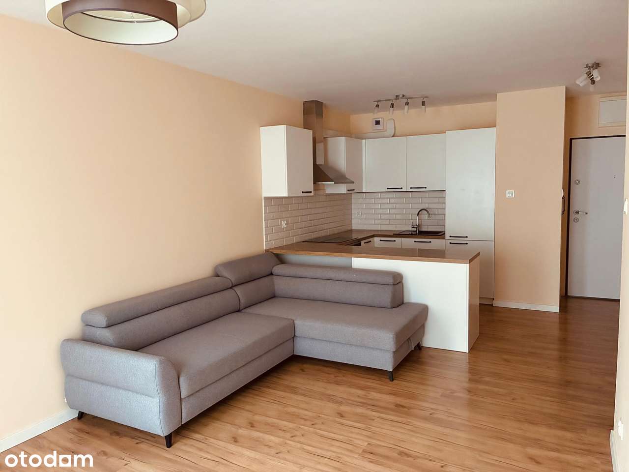 Mieszkanie w Stargardzie z garażem i balkonem 11 Listopada 2000 PLN/mc - Pełny obrazek: 1/8