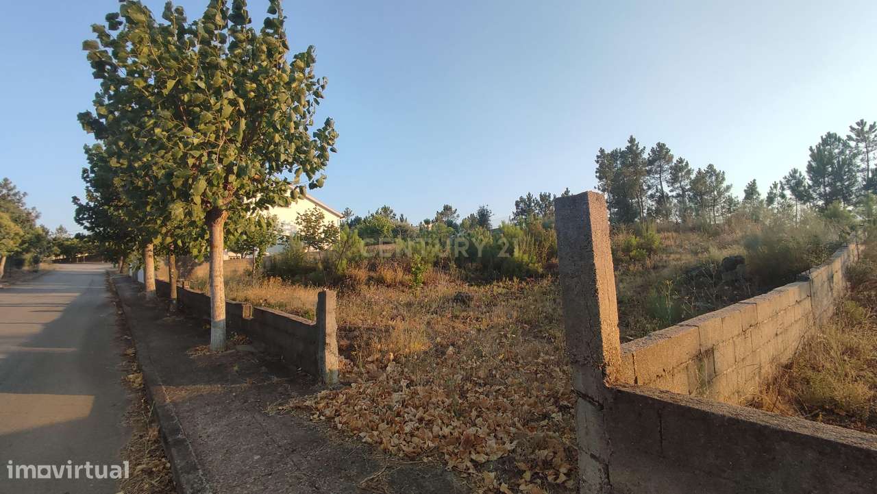 Fabuloso Lote de Terreno p/Construção com 635,4 m2 - Grande imagem: 2/5