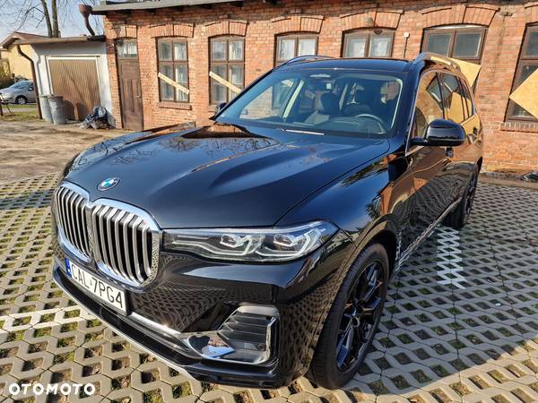 BMW X7 xDrive40i - 11