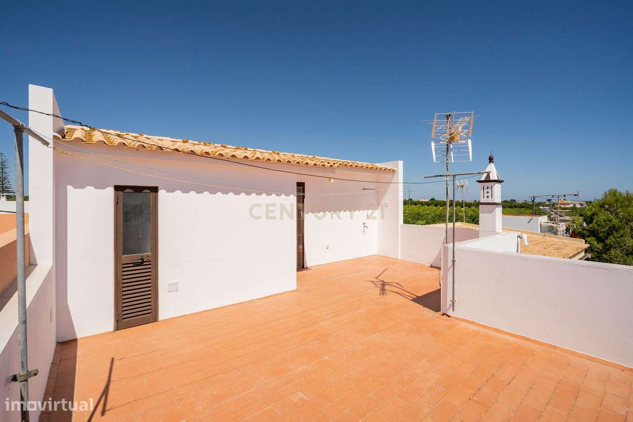 Moradia T4 com Terraço e Vista Mar em Luz de Tavira-10