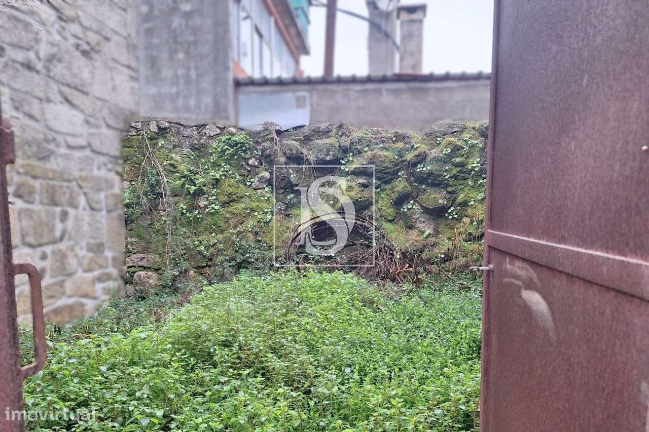 Terreno urbano no centro de Vilar de Besteiros, Tondela - Grande imagem: 4/9