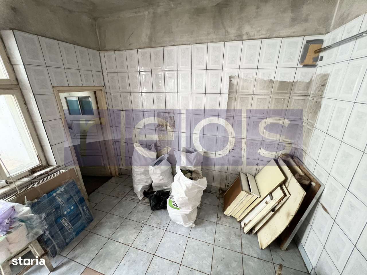 VANZARE CASA INDIVIDUALA 2 CAMERE | CURTE COMUNA | ZONA LINISTITA | TE - Imagine principală: 4/6