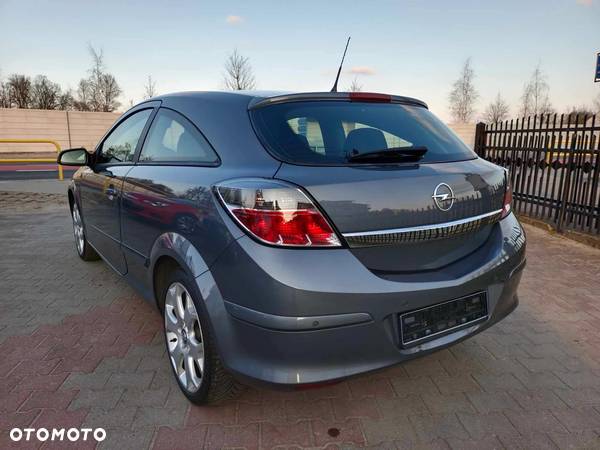 Opel Astra III GTC 1.8 Sport - 9