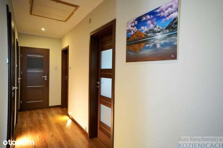 Nowoczesny dom z pięknym ogrodem.-8