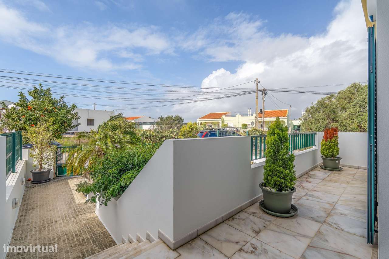 Moradia T4 | Faro | Garagem | Zona Exterior-32