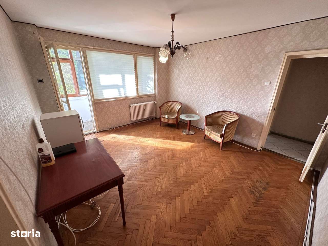 Apartament 3 camere de vanzare Crangasi | Etaj 1 | 2 balcoane A265