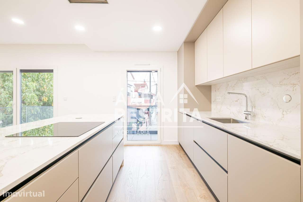 Apartamento T2 num RC com vista Rio em Alhandra - Grande imagem: 5/39