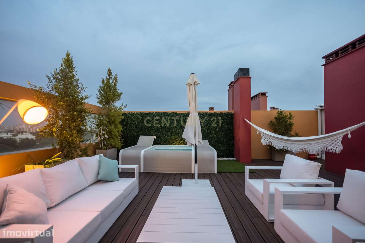 Um Apartamento com Alma de Moradia ; T3+1 + Terraço de 143 m²-48