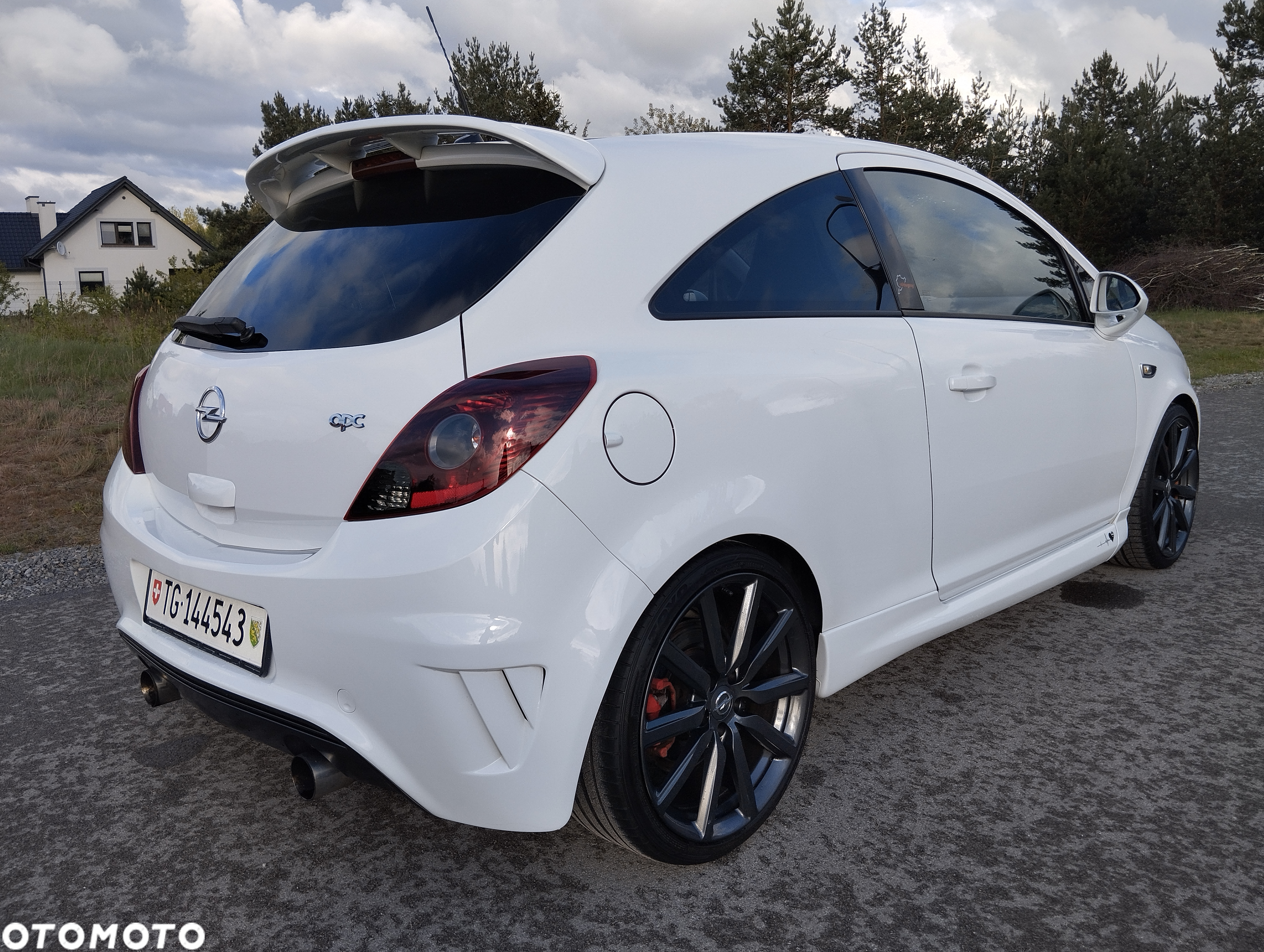 Opel Corsa 1.6 Turbo OPC Nürburgring Edition - 3