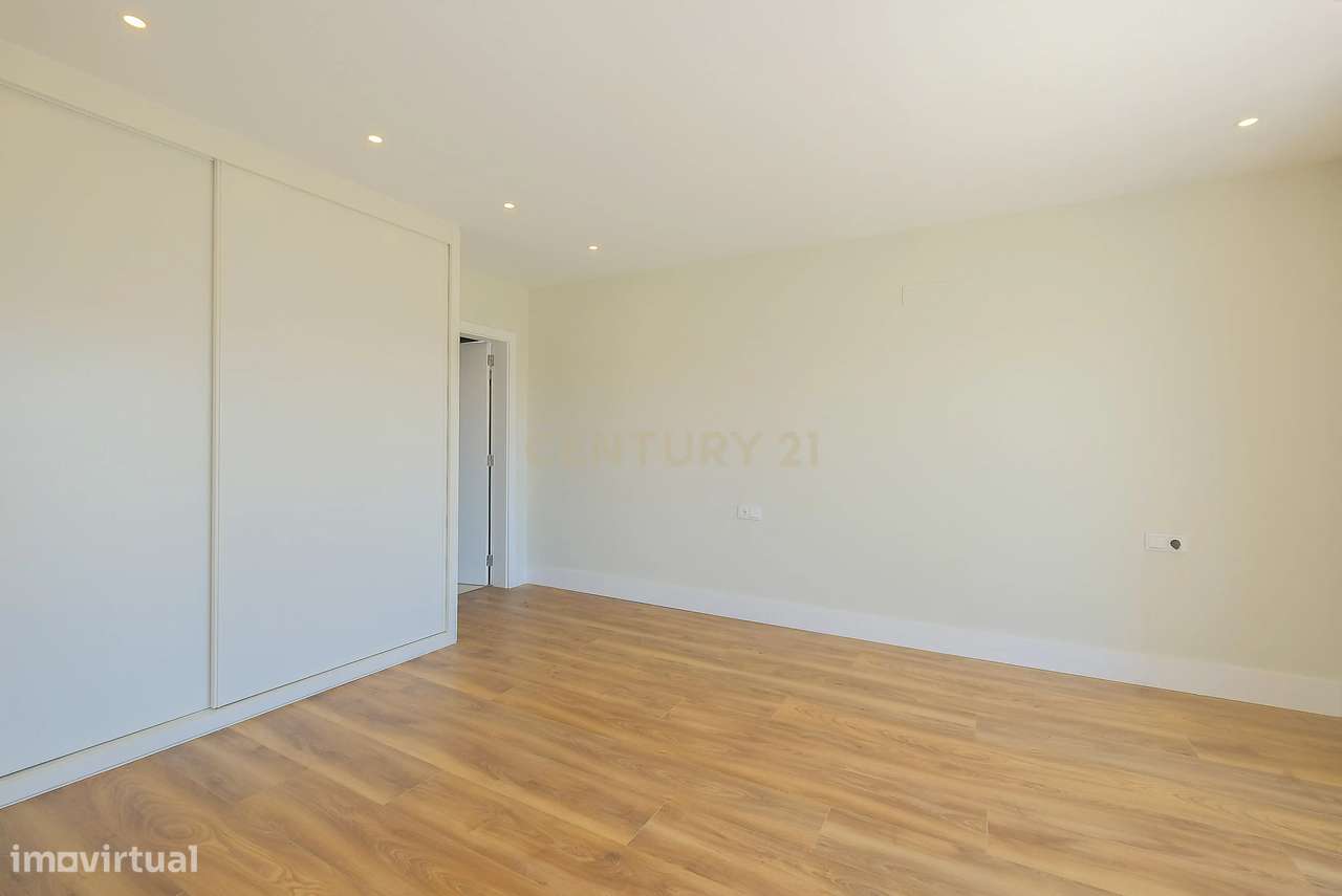Moradia T5 com piscina, jardim, vista mar e Serra de Sintra | Murches,-38