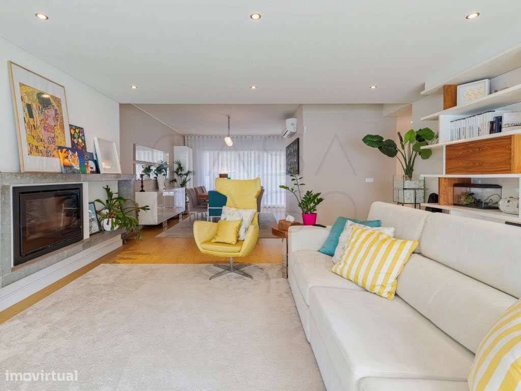 Exclusiva Moradia T4 com garagem, piscina e jacuzzi, rodeada por na...-3