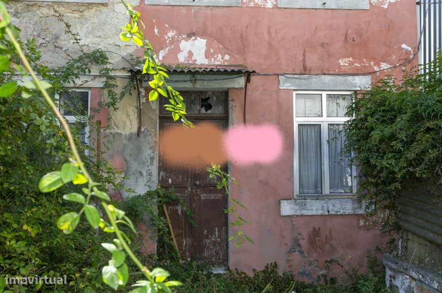 Moradia Geminada T2 para Reconstruir ao lado do Corte Inglês, em Gaia! - Grande imagem: 3/27