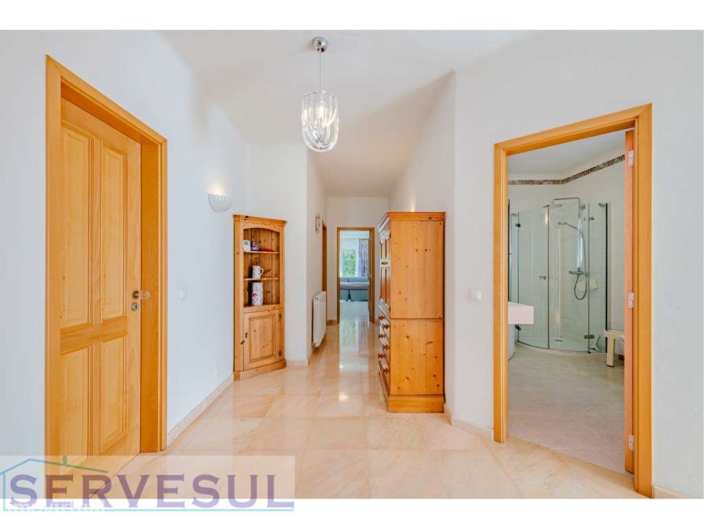 Moradia Deslumbrante de 2 andares com 274 m², composta por 4 quarto...-16