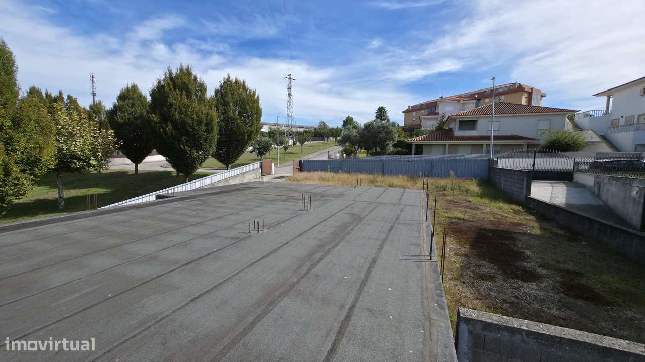Lote de terreno c/ benfeitorias Vila Verde Felgueiras-13