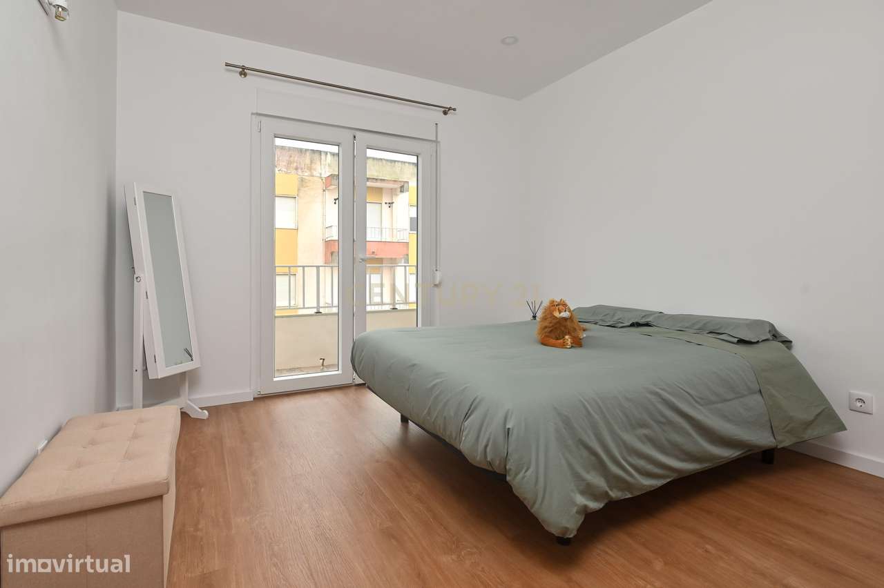 Apartamento Renovado T2 em Pinhal Novo-8
