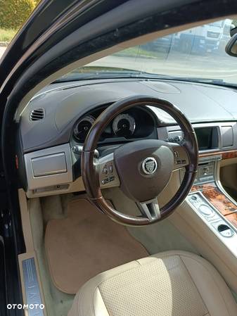 Jaguar XF 4.2 V8 Premium Luxury - 19