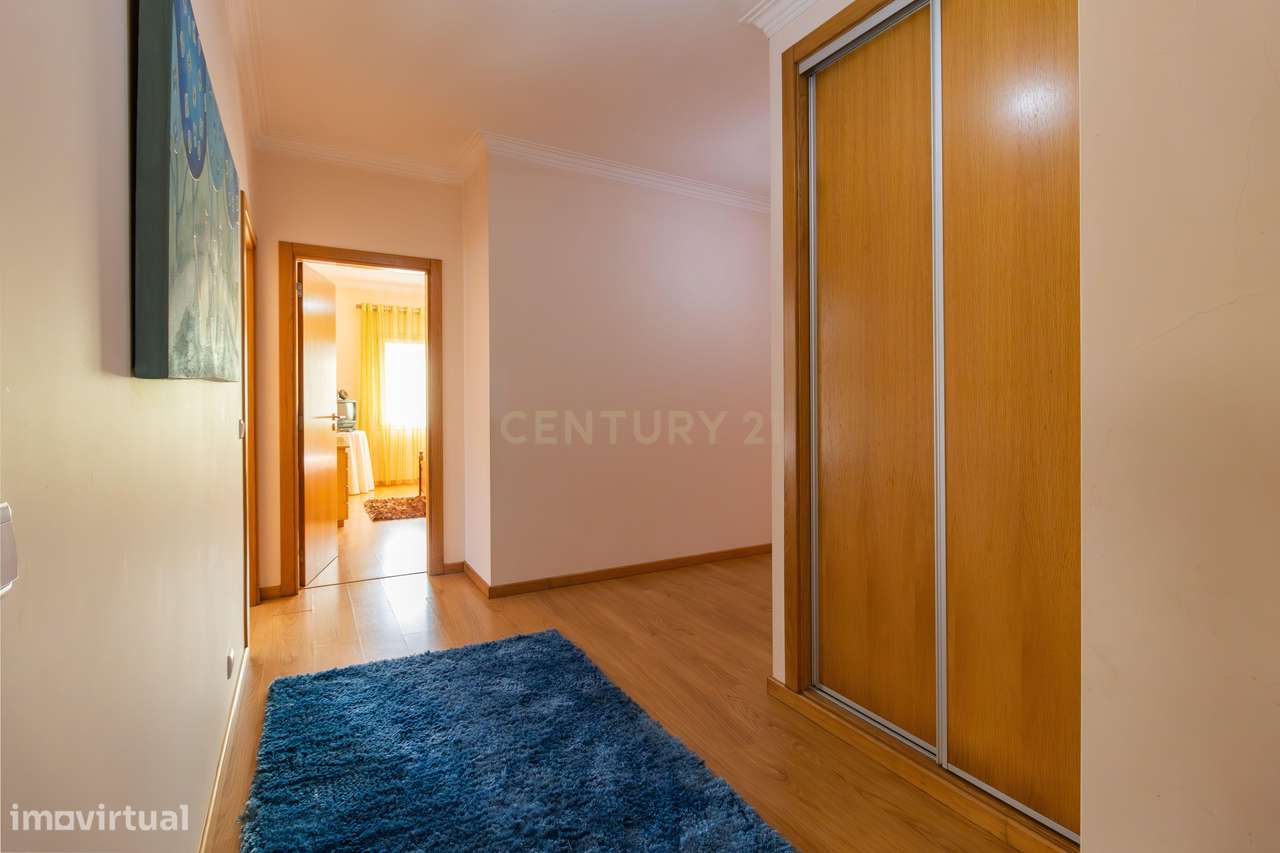 Moradia T3 Térrea com garagem e Jardim-12