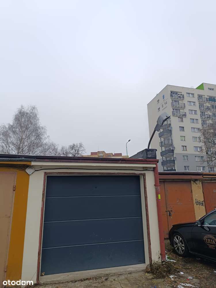 Garaż murowany po remoncie - Pełny obrazek: 1/7