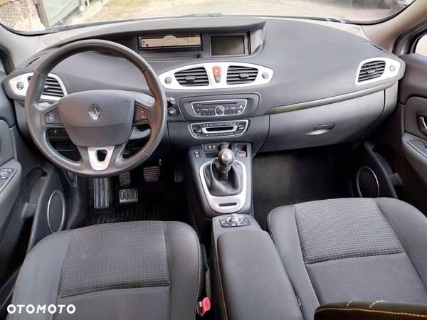 Renault Scenic TCe 130 Luxe - 24