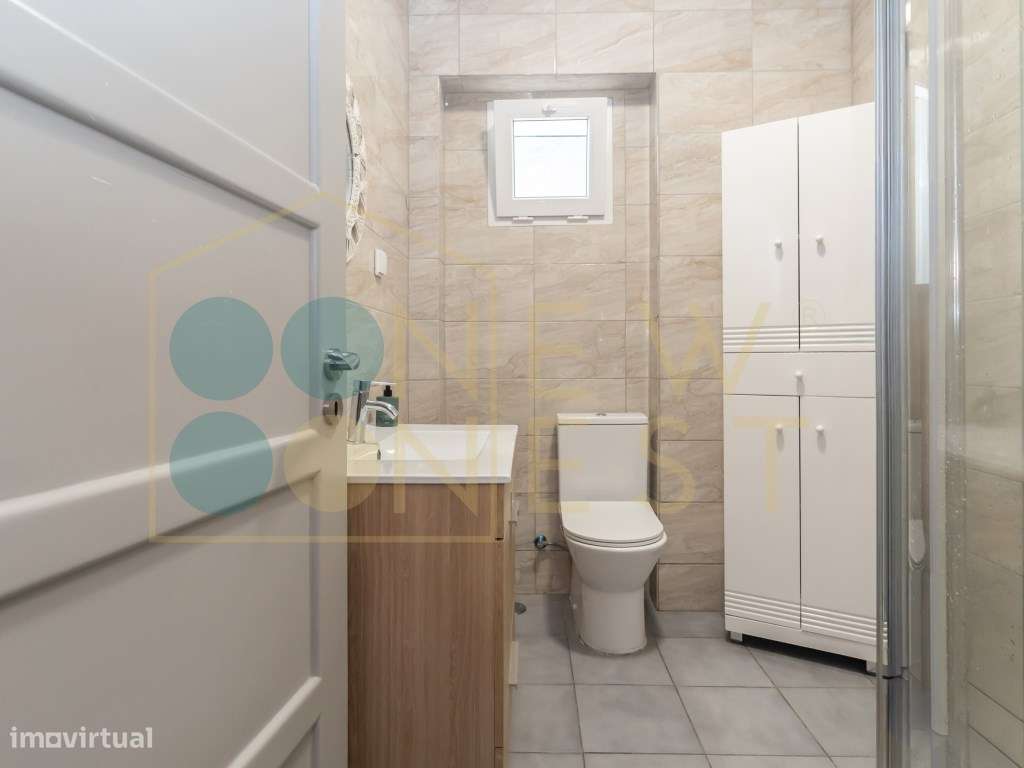 Apartamento T2+1 com excelente luz natural, varanda e logradouro co...-12