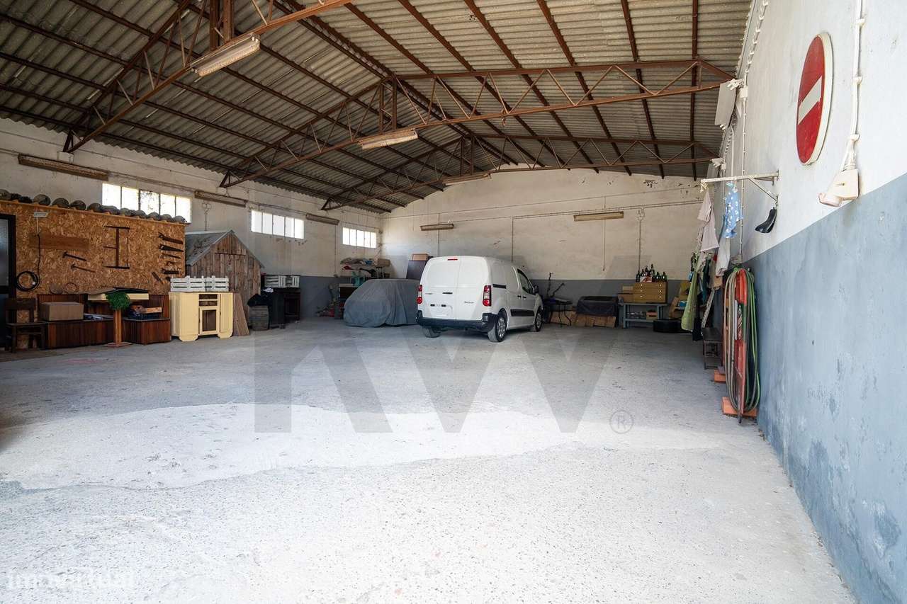 Moradia T3 com Pavilhão de 198 m2 e Terreno de 976 m2 | Fonte Grada, T-0