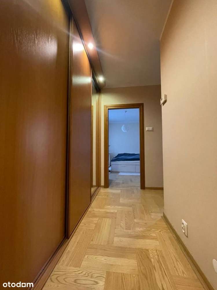 *czechów*2003 rok*3-4 pokojowe*1 pietro*-10