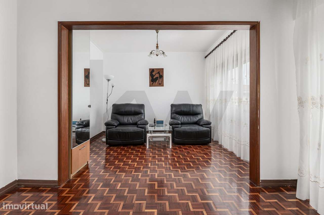 Apartamento T2 no Casal do Marco – Conforto, Luminosidade e Excelente-19