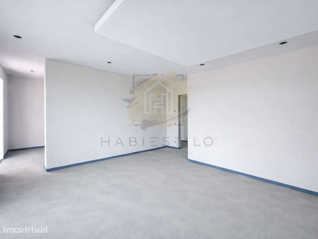 Moradia moderna com piscina, Suites e acabamentos de alta qualidade-12