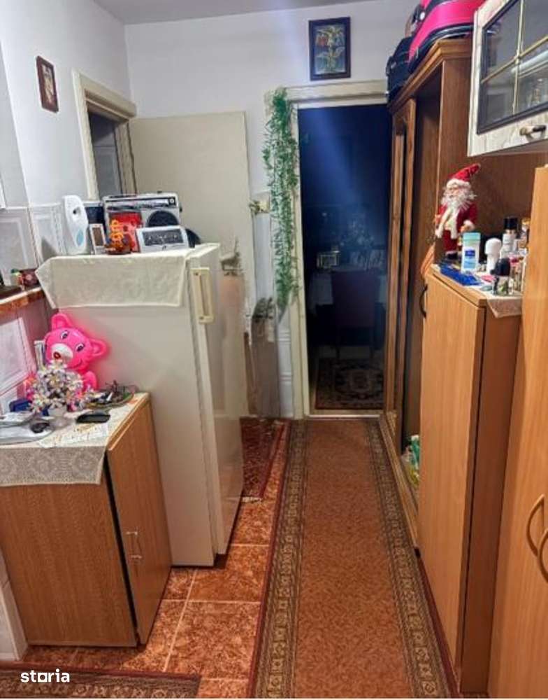 2 camere .. etaj 2 in bloc izolat cu centrala .. 74000 euro - Imagine principală: 2/6