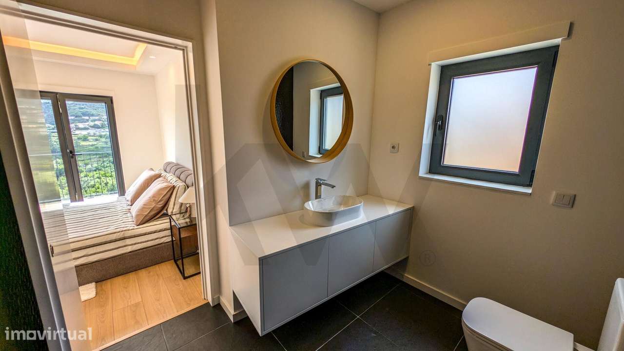 Moradia nova T4+2 Mobilada com Vista Montanha em Lordelo – Vila Real-51