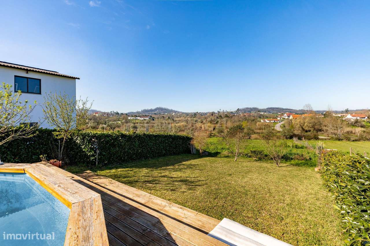 Luxuosa Moradia T 5 com Vista Panorâmica em São Simão de Litém, Pombal-48