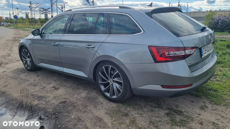 Skoda Superb 2.0 TDI L&K DSG - 8