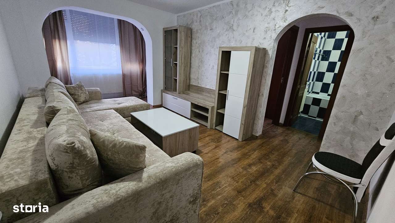 3 camere semidecomandat strada Miron Costin-1