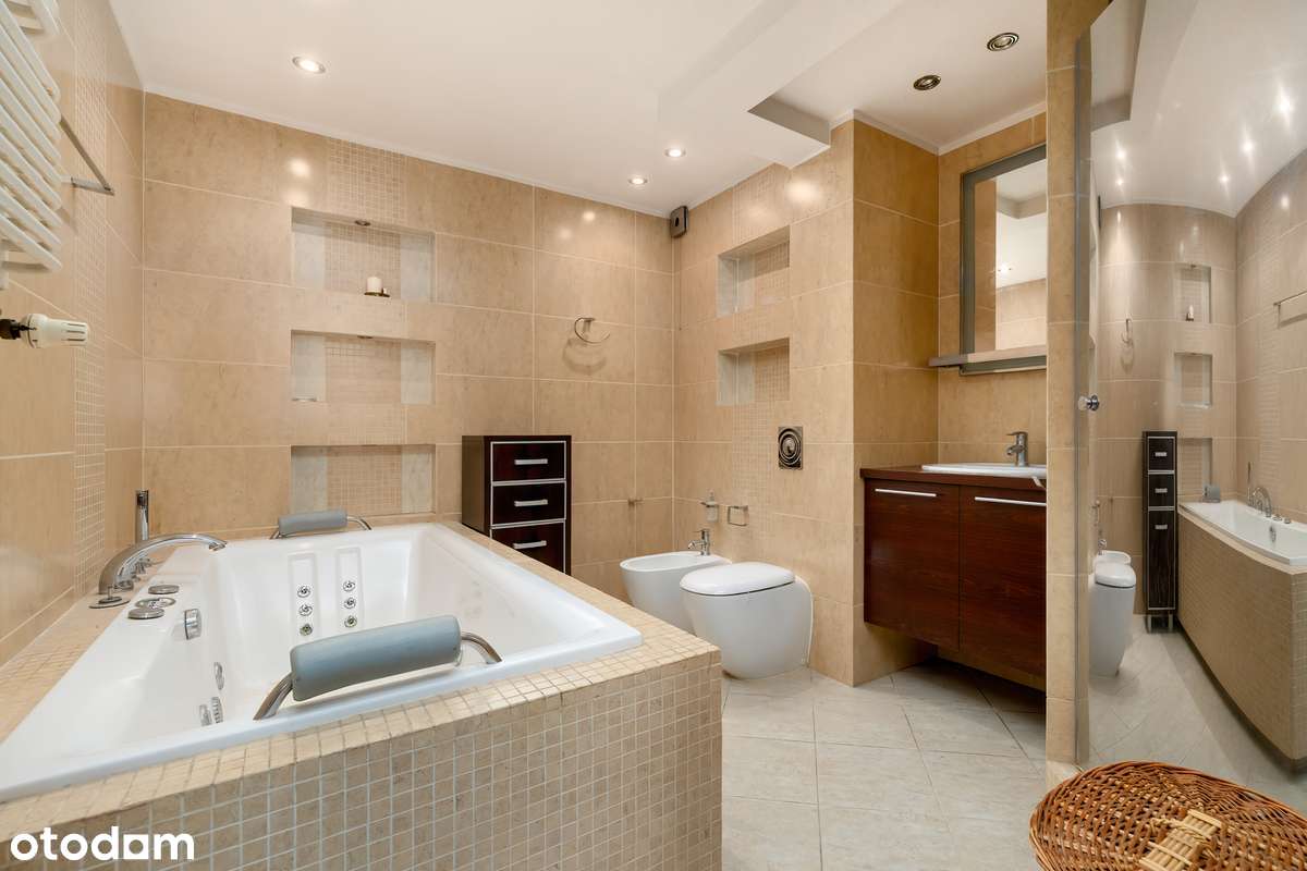 Apartament w świetnej lokalizacji, blisko Centrum, 3/4 pokoje .-11