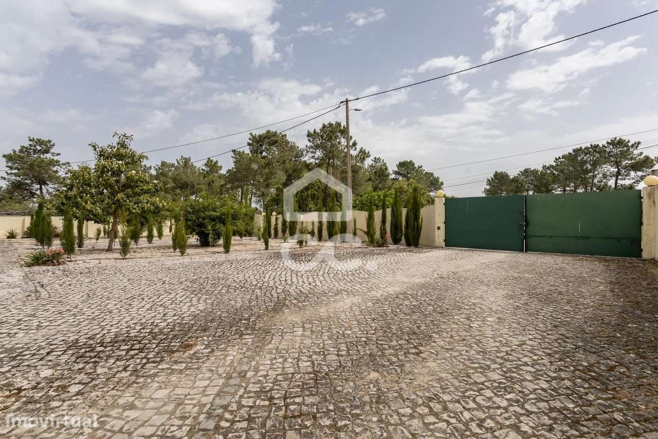 Quinta com 5 quartos com  piscina, campo de jogos e Boxs para cavalos-46