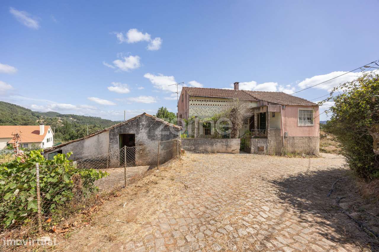 Moradia T2+2 | Garagem | Alvaiázere | Ao abrigo do Simplex-22