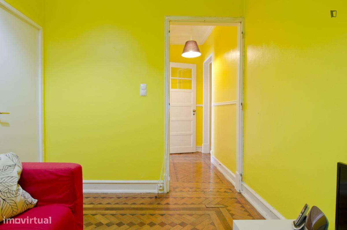 Quarto - localizado em Intendente Lisbon - Grande imagem: 3/15