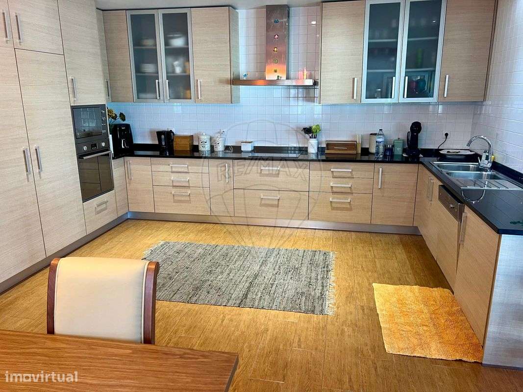 Moradia T4 para venda-8