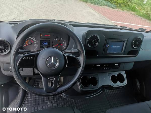 Mercedes-Benz Sprinter - 17