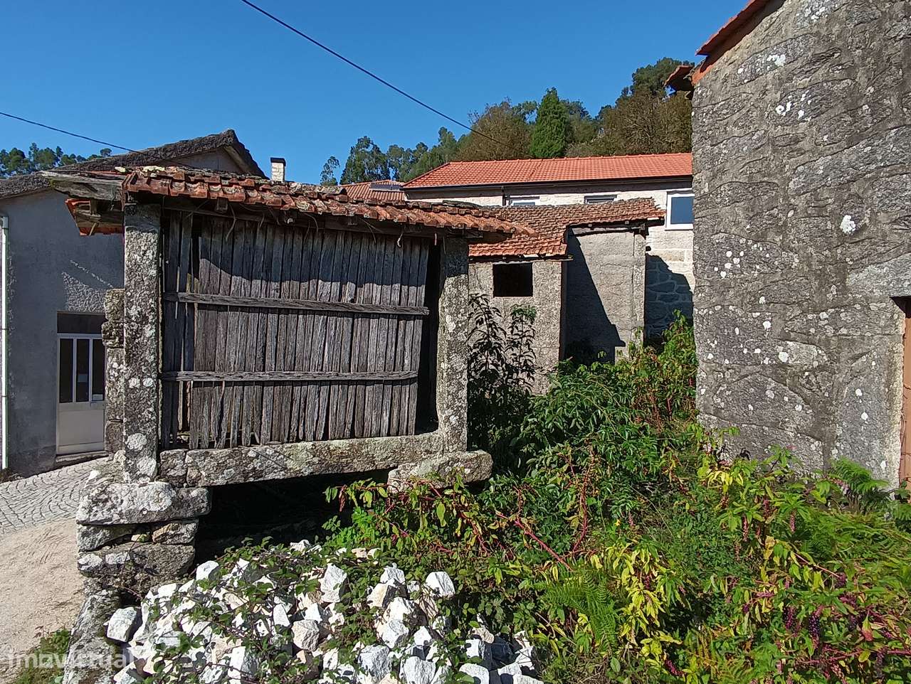 Moradia em p/ recuperar – Oliveira de Frades-14