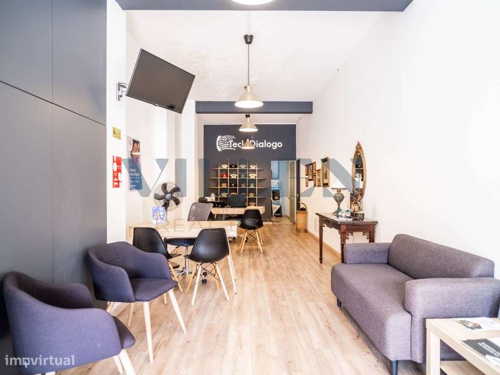 Loja de 670 m² com Garagem no Centro do Porto - Comércio ou Serviços - Grande imagem: 3/43