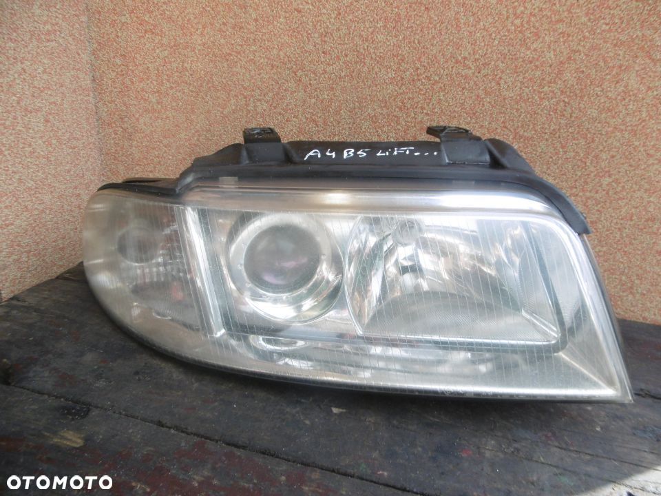 Lampa prawa Audi A4 B5 LIFT VALEO EUROPA - 1