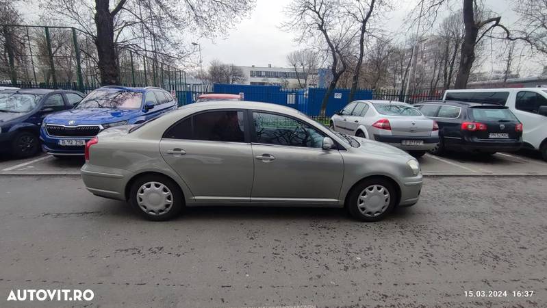 Toyota Avensis 2.0 D-4D Comfort - 7