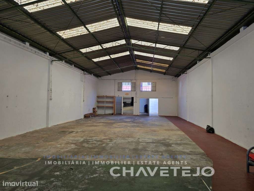 Armazém com 234 m2 em excelente localização. - Grande imagem: 2/8