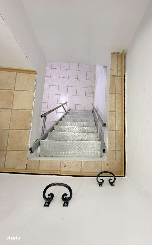 Spatiu comercial 60 mp in Micro 17 langa piata-13